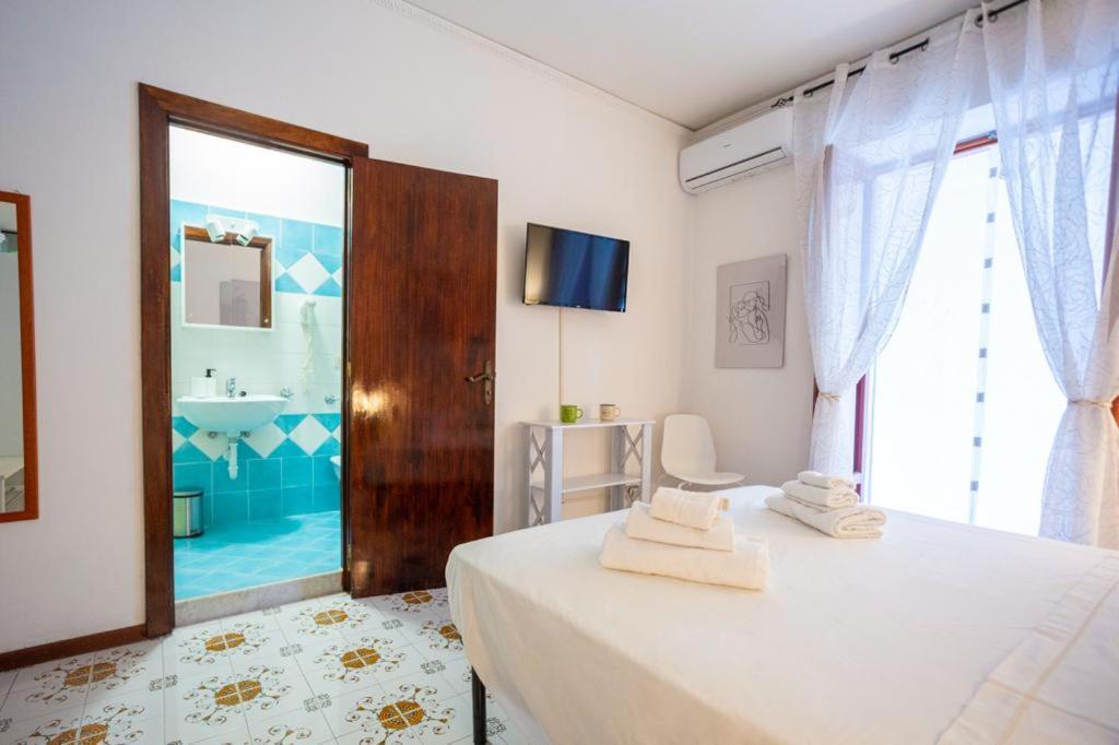 Villa Rosa Rooms イスキア島 エクステリア 写真
