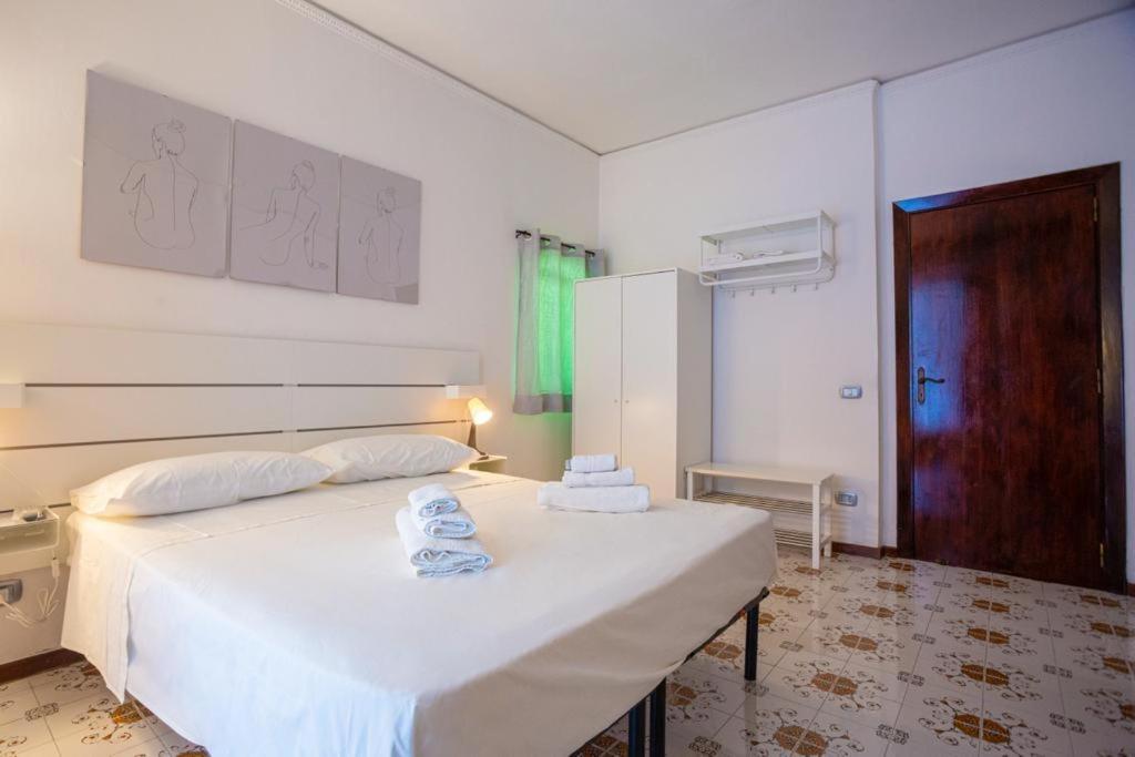 Villa Rosa Rooms イスキア島 エクステリア 写真